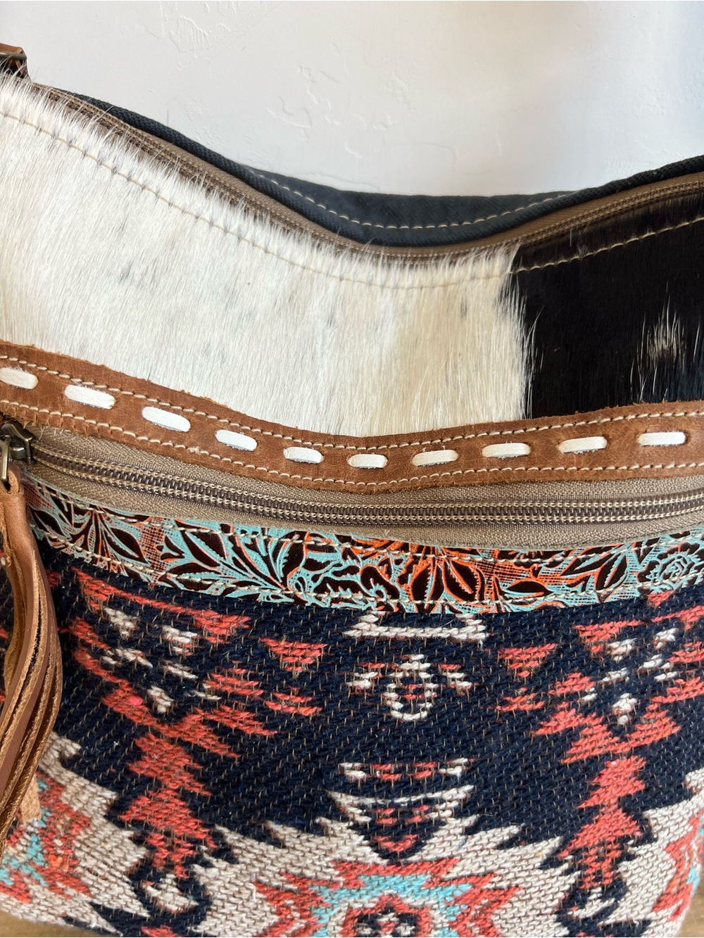 New Myra Bag Boho Aztec Crossbody with Cowhide & Embossed Leather Trim - Picture 8 of 10